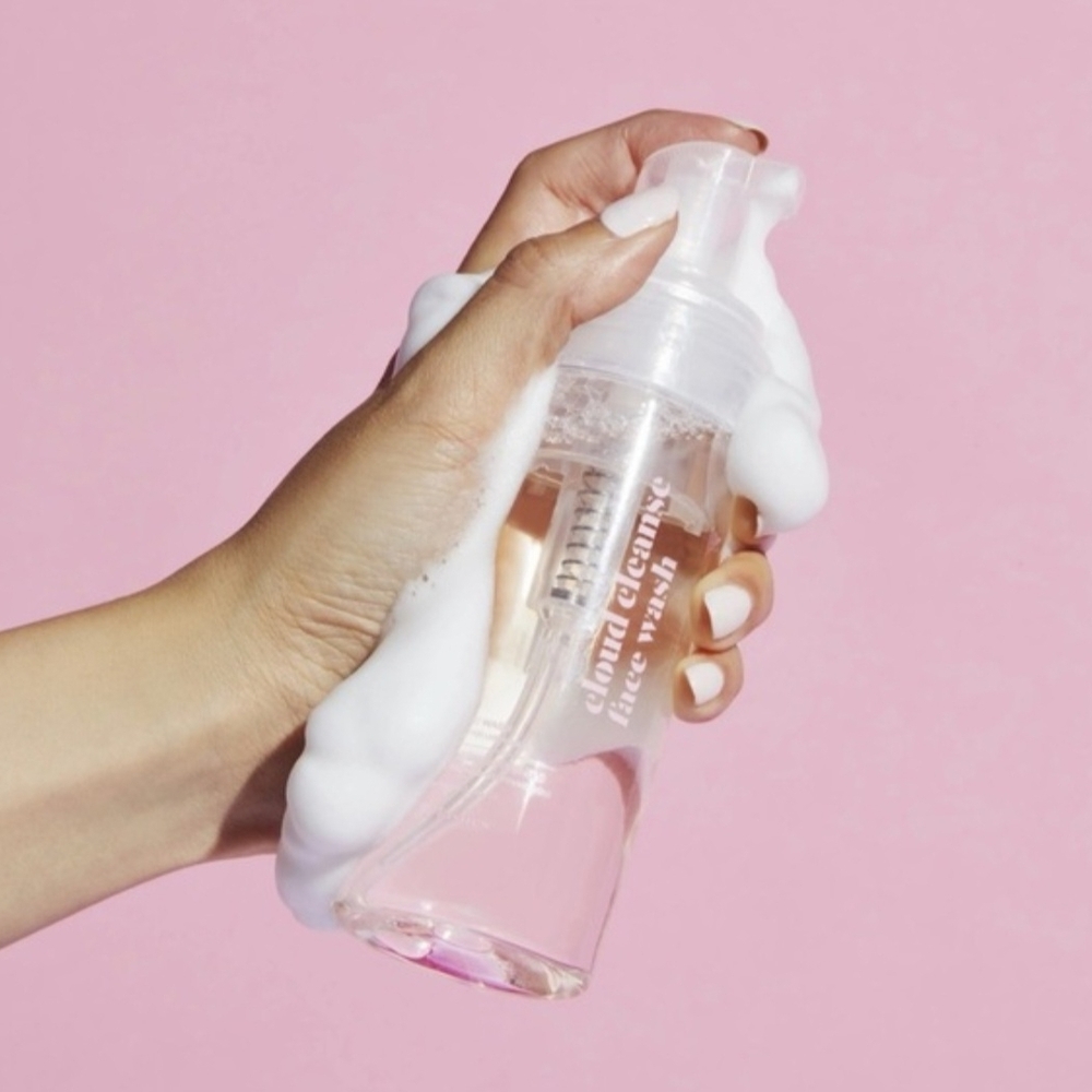 JB Lashes Cloud Cleanser Face Wash